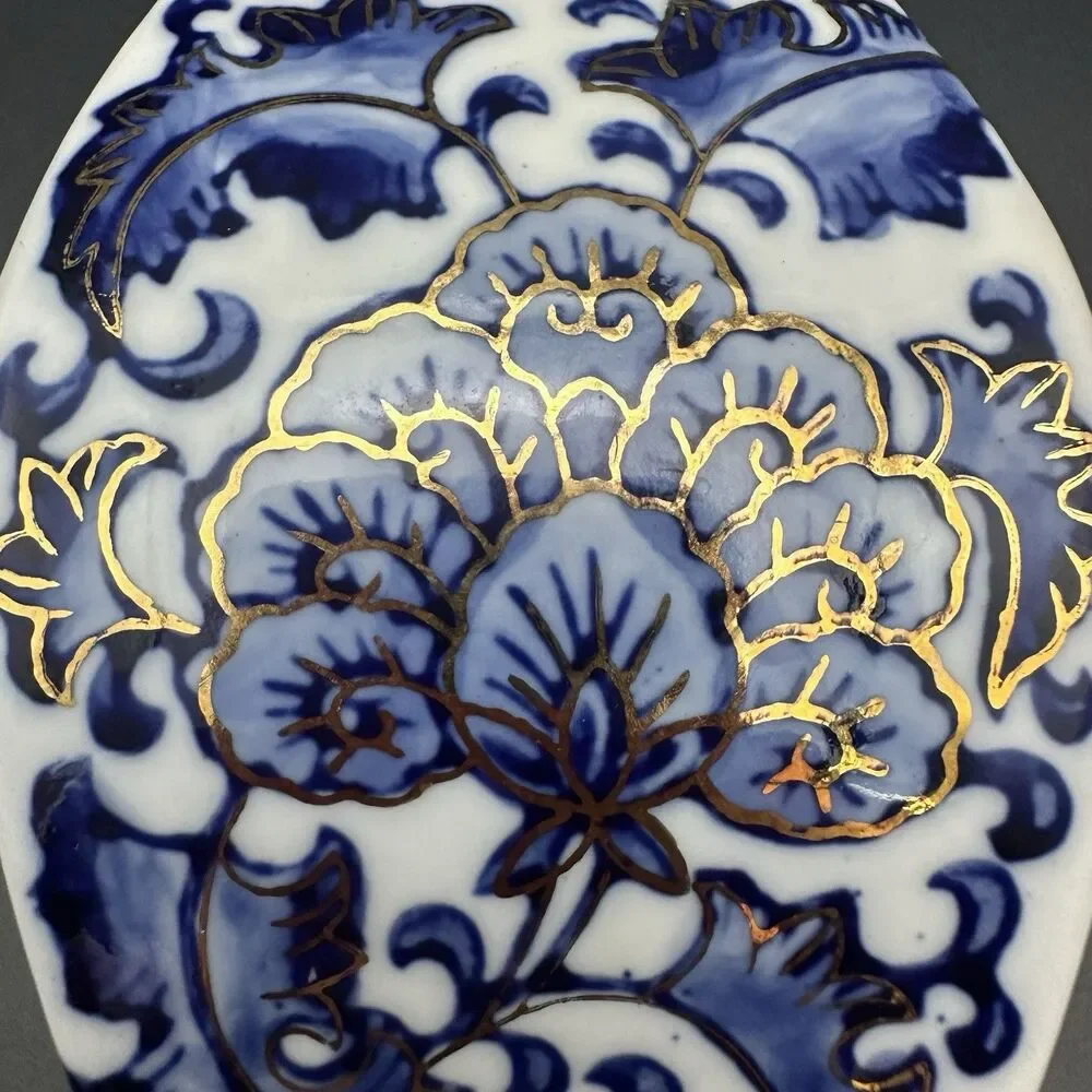 Vintage Chinoiserie Cobalt Blue White Porcelain Miniature Bud Vase Gold Gilt 4